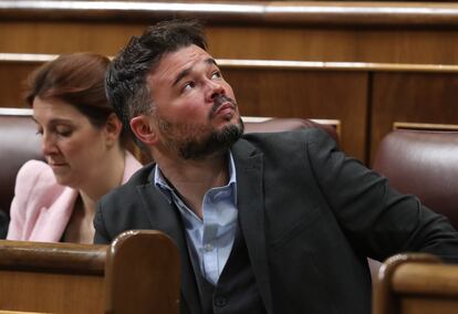 Gabriel Rufián, esta mañana en su escaño del Congreso.