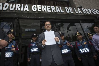Javier Duarte en las instalaciones de la PGR en la Ciudad de México.