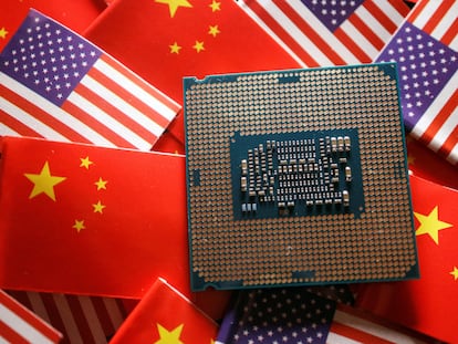 La estrategia china en la guerra de los chips de inundar el mercado tradicional activa las alarmas en EE UU y la UE