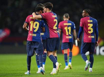 Lamine Yamal celebra junto a Pau Cubarsí su gol ante el Borussia Dortmund el pasado 9 de abril.