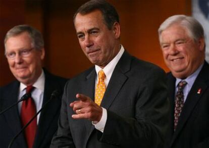 John Boehner comparece ante la prensa el día después de que su partido, el republicano, se hiciese con la mayoría en la Cámara de Representantes