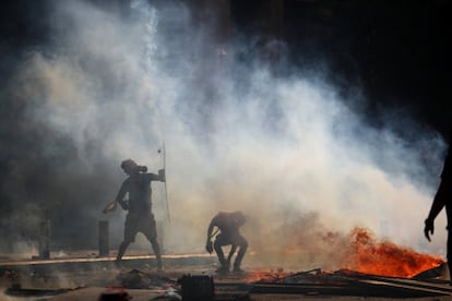 Enfrentamientos entre los manifestantes y la policía, en la protesta de Beirut.