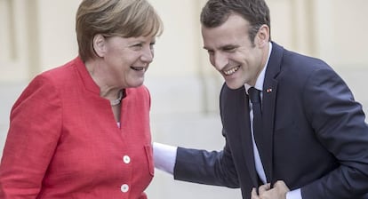 Macron es recibido por Merkel, en Berlín el pasado 19 de abril.