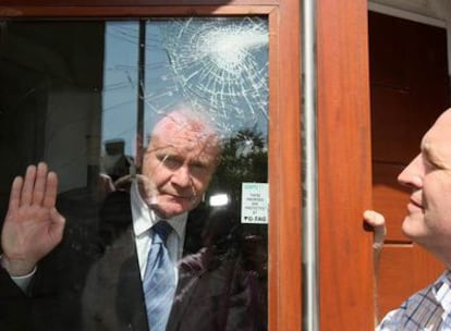 Martin McGuinness, viceprimer ministro de Irlanda del Norte, en la iglesia que acogió a los rumanos.