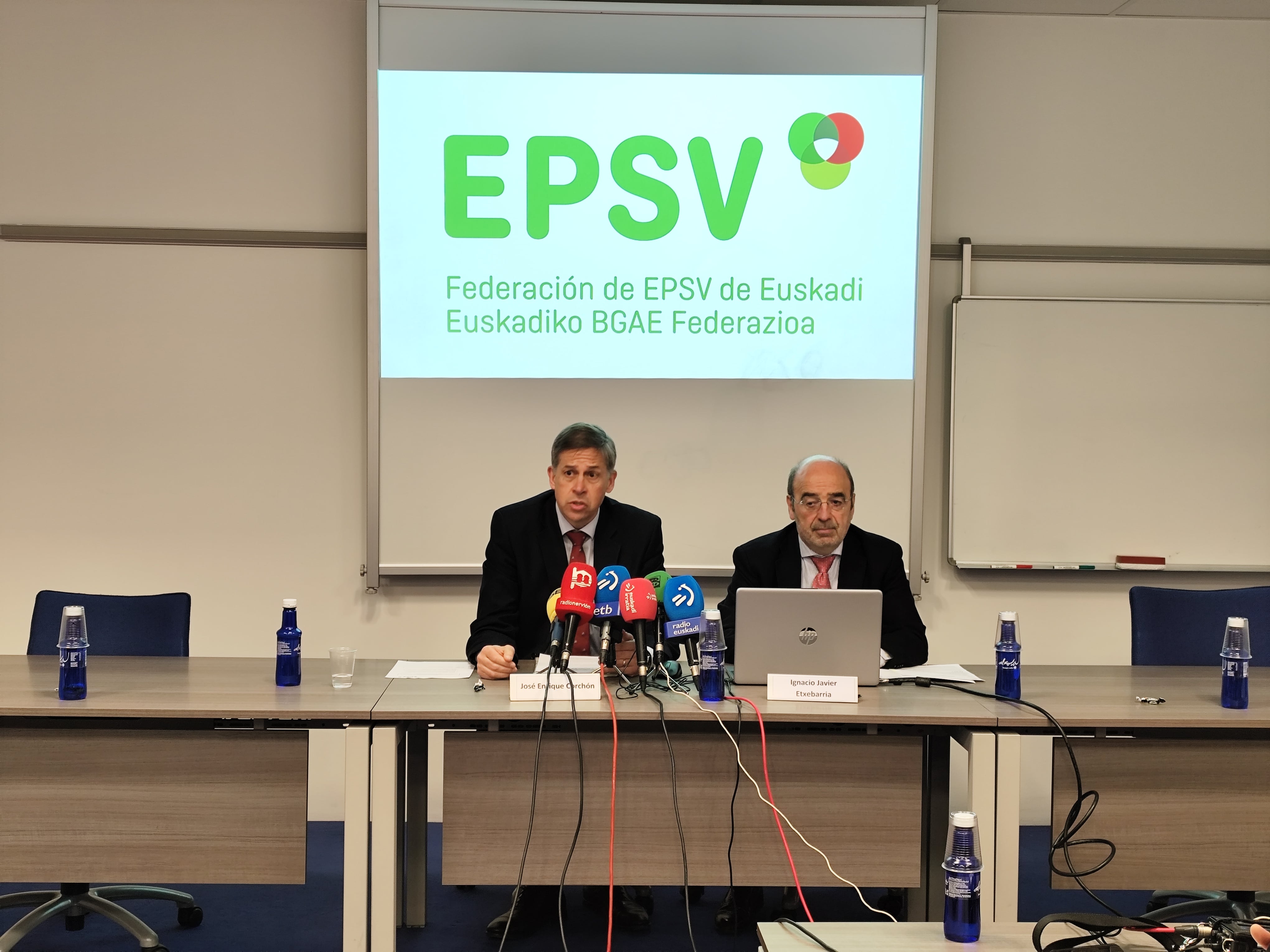 José Enrique Corchón (Gobierno vasco) e Ignacio Javier Etxebarria (EPSV).