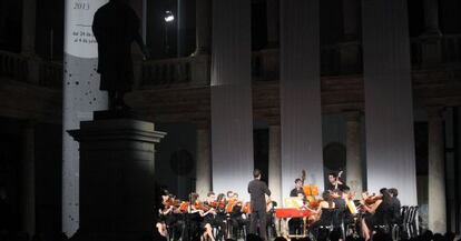 La Ochestra Filharm&ograve;nica de la Universitat de Val&egrave;ncia en una actuaci&oacute; de Serenates.