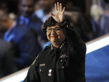 Lupe Valdez, 'sheriff' durante 12 años y hoy candidata a gobernadora del estado de Texas.