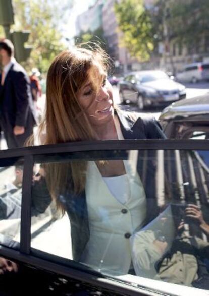 Alicia Sánchez Camacho, ayer, a la salida de la reunión del PP en la sede nacional.