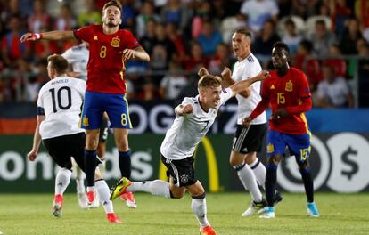 Alemania celebra el triunfo sobre España tras el pitido final.