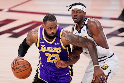 LeBron James y Jerami Grant en un partido de la final del Oeste de 2020.