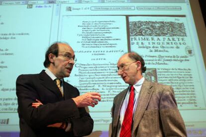 Francisco Rico, a la izquierda, y Eduardo Urbina, ayer en el seminario sobre Cervantes.