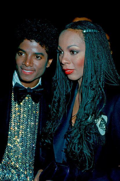 Michael Jackson y Donna Summer, los dos reyers del pop y del disco respectivamente, en la entrega de los Premios Grammy en 1974.