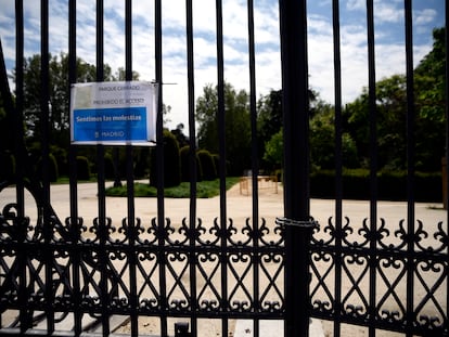 The closed gates to Madrid‘s El Retiro park.