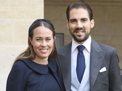 Nina Flohr y Felipe de Grecia en la boda de Jean-Christophe Napoleon Bonaparte y Olympia Arco-Zinneberg en París, en octubre de 2019.