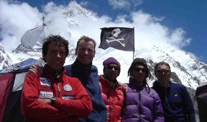 La expedición de 2004: Cadiach, De la Mata, Tosas, Corominas y Giró.
