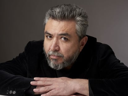 El escritor chileno Cristian Alarcón, galardonado con el XXV edición del Premio Alfaguara de novela por su obra 'El tercer paraíso'.