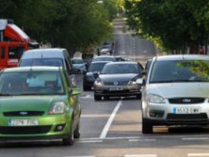 Coches circulando en la ciudad