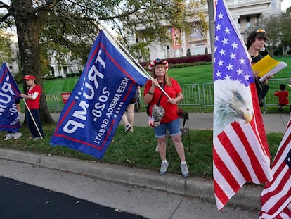 Seguidores de Donald Trump, antes del debate en Nashville.