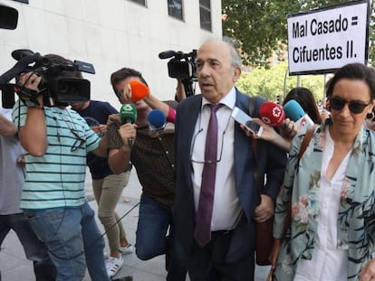 Enrique Álvarez Conde, principal implicado en la trama, a su llegada a los juzgados el pasado jueves.