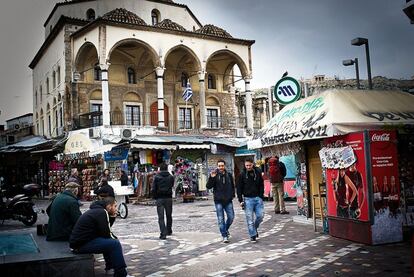 La zona de Monastiraki, un laberinto de calles y mercadillos lleno de gente.