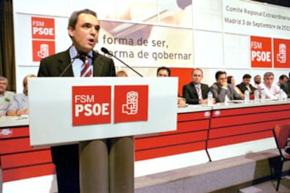 Rafael Simancas, durante su intervención, ayer, en la reunión del comité regional de la FSM.