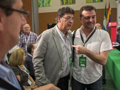 Diego Valderas y Antonio Ma&iacute;llo, en la asamblea de IU. 