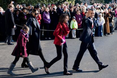 El presidente de EE UU, Barack Obama, sale de la Casa Blanca el jueves para pasar las vacaciones de Navidad en Hawai.