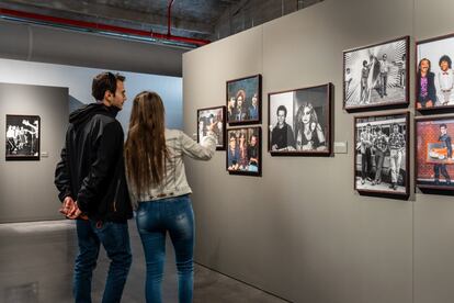 Sala de la Serrería Belga, donde ese exhibe 'Yo disparé en los 80s' de Marivi Ibarrola.