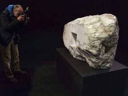 &#039;Elogio de la luz&#039;, una de las esculturas de Eduardo Chillida presentes en Wroclaw y procedentes de Chillida-Leku.