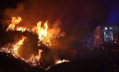 Incendio forestal en Cualedro, en Ourense.