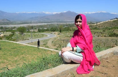 Malala Yousafzai es fotografiada en Swat (Pakistán), el sábado.