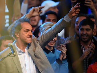 Daniel Scioli, en el acto de cierre de campa&ntilde;a, en Gonz&aacute;lez Cat&aacute;n, municipio bonaerense de La Matanza.