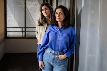 Bárbara y Tamara Améstica, en un hotel en Santiago (Chile).