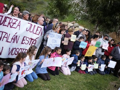 Moradores de Totalán (sul da Espanha) se reúnem nesta quarta-feira para expressar apoio aos familiares de Julen