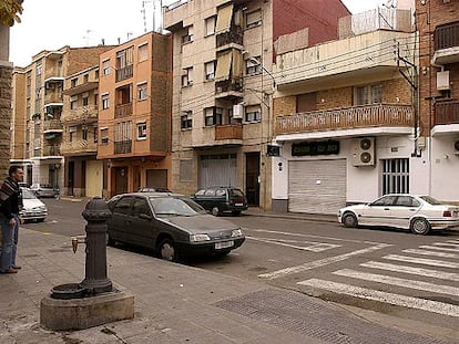 La calle Ignasi Batus del barrio leridano de la Bordeta, donde se produjo el hallazgo del cadáver.