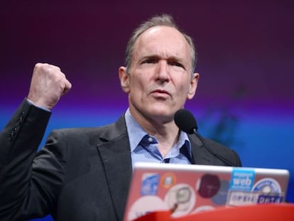 Tim Berners-Lee durante su intervenci&oacute;n en una conferencia en Lyon