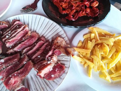 En Madrid hay varias casas donde está asegurada la calidad de las carnes rojas. Y una dirección obligada es La Taberna de Elia, donde Catalin Lupu ha convertido el restaurante en un referente de la brasa, con un producto de calidad como el que ofrece Cárnicas LyO. Vía de las Dos Castillas, 23. Pozuelo de Alarcón, Madrid. Tel. 911 627 429 – 616 878 287. www.latabernadeelia.es/