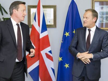 El primer ministro brit&aacute;nico, David Cameron, y el presidente del Consejo, Donald Tusk, este jueves en Bruselas.