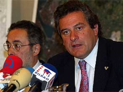 El rector de la UPV, Manuel Montero, durante su comparecencia ayer en el campus de Leioa.