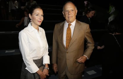 Esther Doña y Carlos Falcó, en la Mercedes-Benza Fashion Week Madrid.