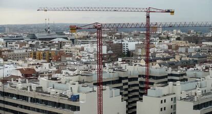 Construcción de vivienda nueva en Madrid.