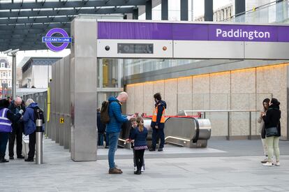 Entrada a la nueva estación de Paddington de la Elizabeth Line, en Londres