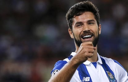 Felipe comemorou seu gol, que abriu o placar para a vitória