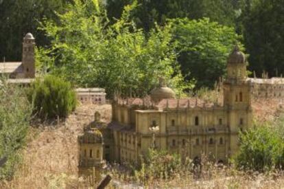 La catedral de Jaén, mutilada.