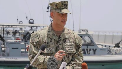 El comandante Sean Kido, de la Quinta Flota de EEUU, durante la rueda de prensa este miércoles en Emiratos Árabes Unidos.