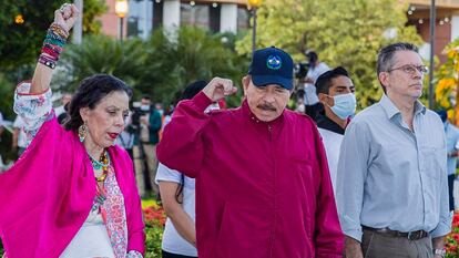 O presidente Daniel Ortega e sua esposa e vice-presidenta, Rosario Murillo, nesta quarta-feira em Manágua.