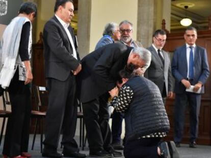 Ante el hartazgo de las familias, el Gobierno presenta una batería de medidas para atajar la crisis forense que vive el país