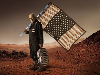 El astronauta Buzz Aldrin, en la campa&ntilde;a de su colecci&oacute;n &#039;Misi&oacute;n a Marte&#039;, dise&ntilde;ada con la firma Sprayground.
