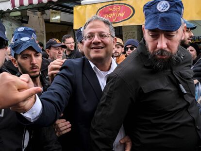 Itamar Ben Gvir en una visita al mercado Mahane Yehuda de Jerusalén, el día 5 de enero.