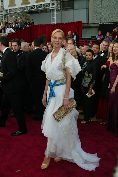 Aún habiendo rodado 'Kill Bill: volumen uno' en 2003 y preparado la segunda parte en 2004, ese mismo año Uma Thurman recibió numerosas críticas por su vestido de Christian Lacroix.